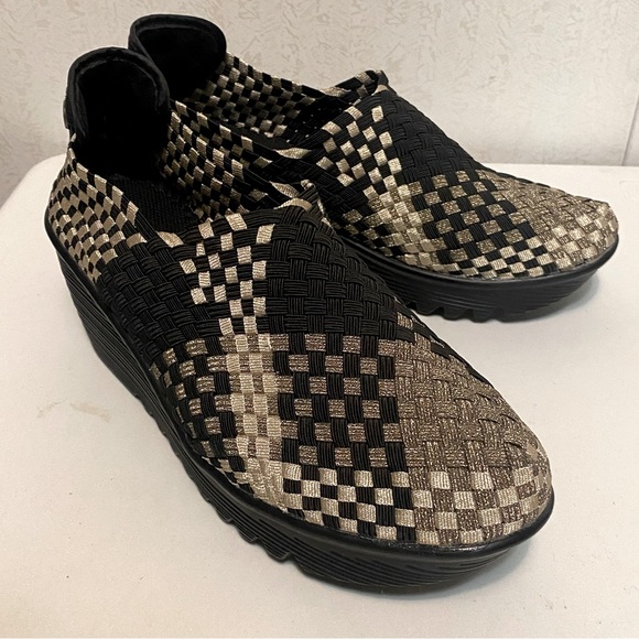 BM Bernie Mev Women’s Gem Platform Wedges Stretch Clogs Slip On Shoes Size 40 - Picture 2 of 15